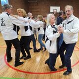 Dorothee und Frank Kohtz (rechts) sind beim Disco-Fox in ihrem Element