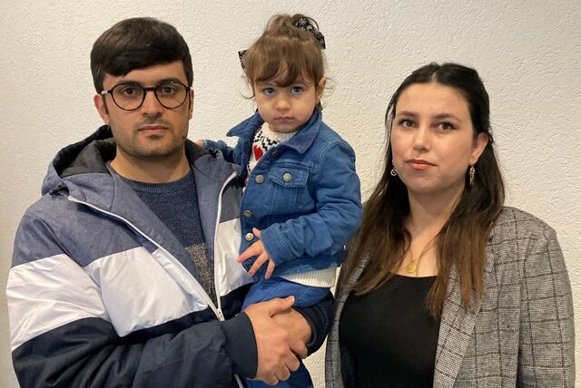 Mohammad Rasoul mit seiner Frau Delber Alloush und Tochter Arya (2)