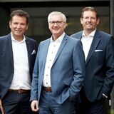 Über ein erfolgreiches Geschäftsjahr freuen sich die Volksbank-Vorstände Johannes Becker, Ingo Hinzmann und Martin Wissing.