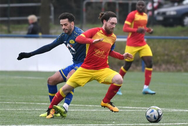 Die Spvg Schwerin verlor nicht nur mit 1:2 gegen Mengede 08/20, sondern auch ihren Kapitän Kevin Wagener mit Roter Karte.