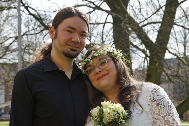 Marius und Darya Kruthof haben sich im Dattelner Rathaus das Ja-Wort gegeben.