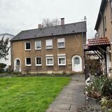 Die linke Haushälfte ist leergezogen. Im Haus 69 in der Straße Sonnenschein werden keine neuen Mieter mehr einziehen.