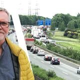 Links Klaus Konter aus Ickern, rechts ein Stau am Nachmittag auf der A45 in Höhe des Autobahnkreuzes Castrop-Rauxel-Ost.