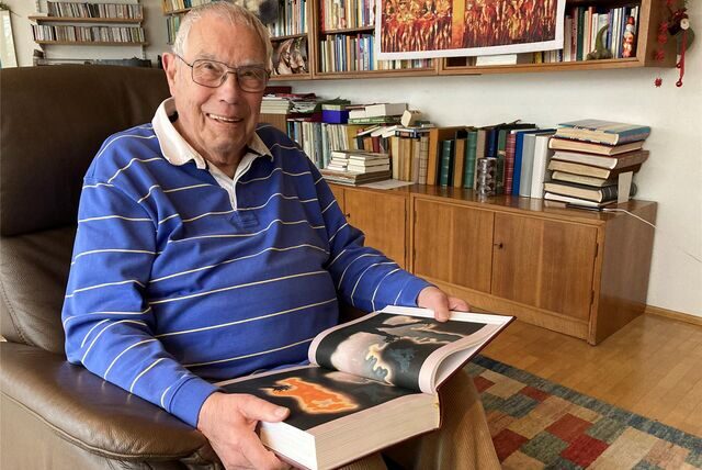 Ferdinand Kerstiens liest die Bibel