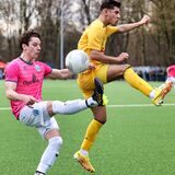 Nach dem 2:2 beim DSC Wanne treten Robin Franke (l) und sein SV Wacker Obercastrop daheim gegen YEG Hassel an.