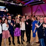 Feierten mit: Oliver Bischof, Stephanie Seyer-Brügemann, Andreas Seyer, Jana Emmrich, Heike Bischof-Claßen, Michael Emmrich, Elena Becker, Alexander Becker, Peter Westphal, Frank Cyrus.