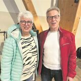 Rieke Koch und Uwe Elwing schauten sich an den Ständen um. Ihnen gefiel das bunte Angebot