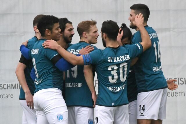 In der 24. Minute konnten die Westfalenliga-Fußballer des SV Wacker Obercastrop den 1:0-Siegtreffer von Elvis Shala gegen YEG Hassel bejubeln.