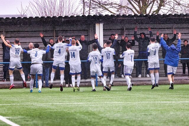 Nach einem frühen 0:1 setzte sich BW Huckarde mit 4:2 bei der Spvg Schwerin durch und zog die Gastgeber mit in den Abstiegskampf hinein.