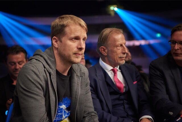 Oliver Pocher neben Christoph Daum in der Westfalenhalle Dortmund