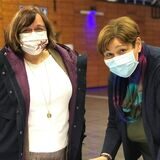 Gaby Schulte (r.), hier mit Sylvia Dammann bei der ersten Ratssitzung nach Ausbruch der Corona-Pandemie, leitet als Ratsmitglied der SPD den „Bürgerausschuss“.