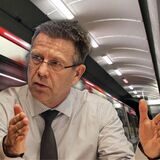 Busse und Stadtbahnen in Dortmund sind wieder tiefer ins Minus gerauscht. Gleichzeitig sieht DSW21-Chef Guntram Pehlke erheblichen Investitionsbedarf.