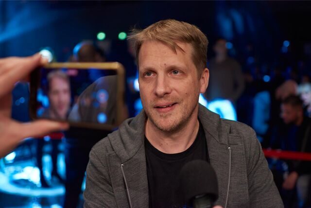 Comedian Oliver Pocher saß im März 2022 in der ersten Reihe eines Box-Events in der Westfalenhalle, als er angegriffen wurde. Das Bild entstand vor dem Vorfall.