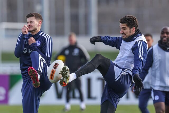 Zu hartes Training beim S04? (v. l.) Tom Krauß und Marcin Kaminski in Aktion.