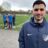 Yasin Kirchner (23) trainiert seit Sommer 2022 die B1 des FC Frohlinde.