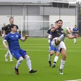 Nicht geglänzt haben Tim Jökel (r.) und die Kreisliga-A-Fußballer von Borussia Ahsen bei Westfalia Vinnum.