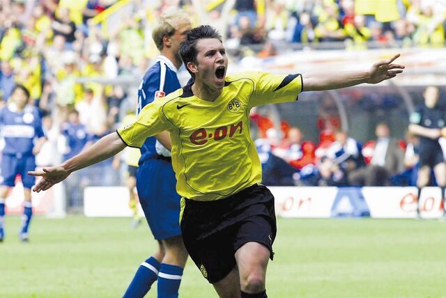 Seinen 102-km/h-Kracher gegen Hansa Rostock feierte Marc Kruska am 21. Mai 2005 sehr emotional.