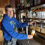 Christoph Kirchhelle hat ein neues Bier kreiert: die Castroper Erhellung.