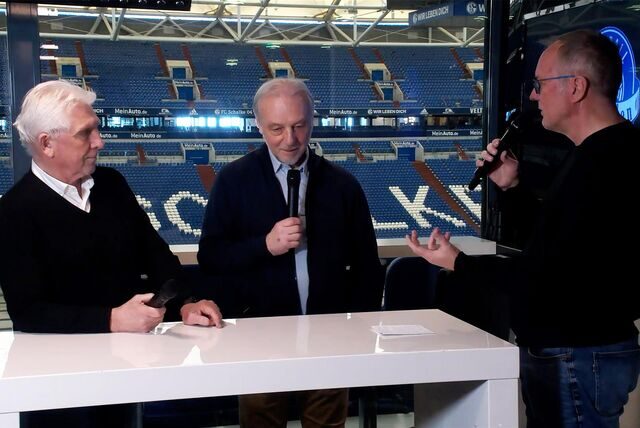 Die Fußball-Legenden Klaus Fischer und Rüdiger Abramczik im Legenden-Talk mit Jörg Seveneick.