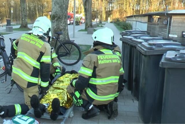 In der Stadtmühlenbucht fand eine spektakuläre Feuerübung statt.