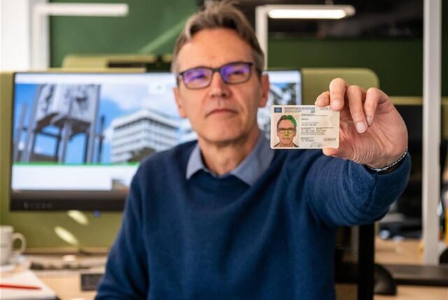 MZ-Redakteur Heinz-Peter Mohr testet die Online-Terminvergabe im Bürgerbüro.