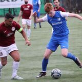 A-Junior Dave Hustermann (am Ball) belebte das Spiel des FC Frohlinde.
