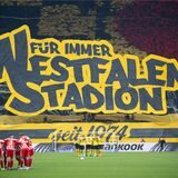Eine Fan-Choreographie von den Fans von Borussia Dortmund. Auf der Plane steht