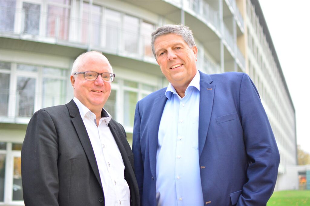 Guido Bunten (l.), kaufmännischer Geschäftsführer der KKRN GmbH, und der medizinische Geschäftsführer Dr. Andreas Weigand Guido Bunten (l.), kaufmännischer Geschäftsführer der KKRN GmbH, und der medizinische Geschäftsführer Dr. Andreas Weigand