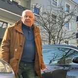 Eckard Ruttkowski bekam Knöllchen wegen unerlaubten Gehwegsparkens im Klinikviertel. Er fühlt sich ungerecht behandelt.
