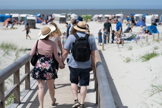 Für 49 Euro mit dem Deutschlandticket von Dortmund an den Strand nach Norddeich. Seit dem 1. Mai ist es möglich.