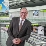 Flughafen-Chef Ludger van Bebber freut sich in Dortmund, dass nach der Corona-Krise wieder geflogen wird. Jetzt hat er eine Osterferien-Bilanz gezogen.