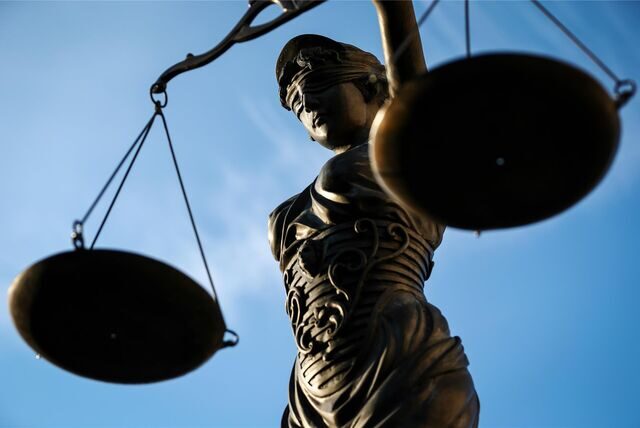 Statue der Justizia