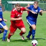Marco Masannek (M.) vom SV Hullern traf gegen die SG Horneburg II doppelt.