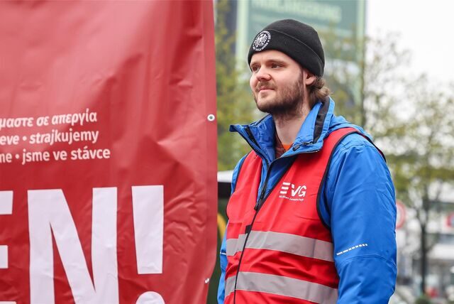 Jannik Hemkentokrax von der Gewerkschaft EVG