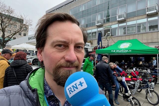 Unser Reporter Björn Althoff sieht sich bei der Eröffnung des E-Bike-Festivals in der Dortmunder Innenstadt um.