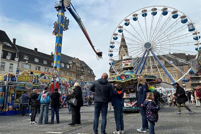 Frühjahrskirmes auf dem Castroper Marktplatz
