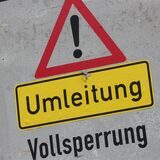 Schild Umleitung Vollsperrung