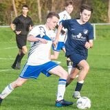 Die B-Junioren des VfB Habinghorst (weiße Hemden) als Kreisliga-A-Gruppensieger sowie mehrere Nachwuchsteams des FC Frohlinde (blaue Hemden) sind aktuell Musterbeispiele dafür, dass der Castrop-Rauxeler Nachwuchs im heimischen Fußball für die Erfolge sorgt.