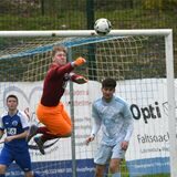 In der A-Junioren-Bezirksliga setzte sich der SV Wacker Obercastrop (3.) nach einem 0:2 zur Pause mit 4:3 gegen TSV Marl-Hüls (10.) durch.