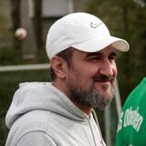 Birol Dereli (Trainer SuS Oberaden) freut sich.