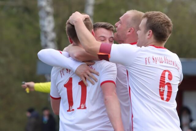 Ihre Heimspiele wollen die Kicker des FC Spvgg. Oberwiese nicht mehr sonntags austragen.