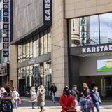 Quo vadis, Karstadt? Während andere Häuser gerettet werden, müssen die Beschäftigten am Westenhellweg weiter zittern und hoffen.