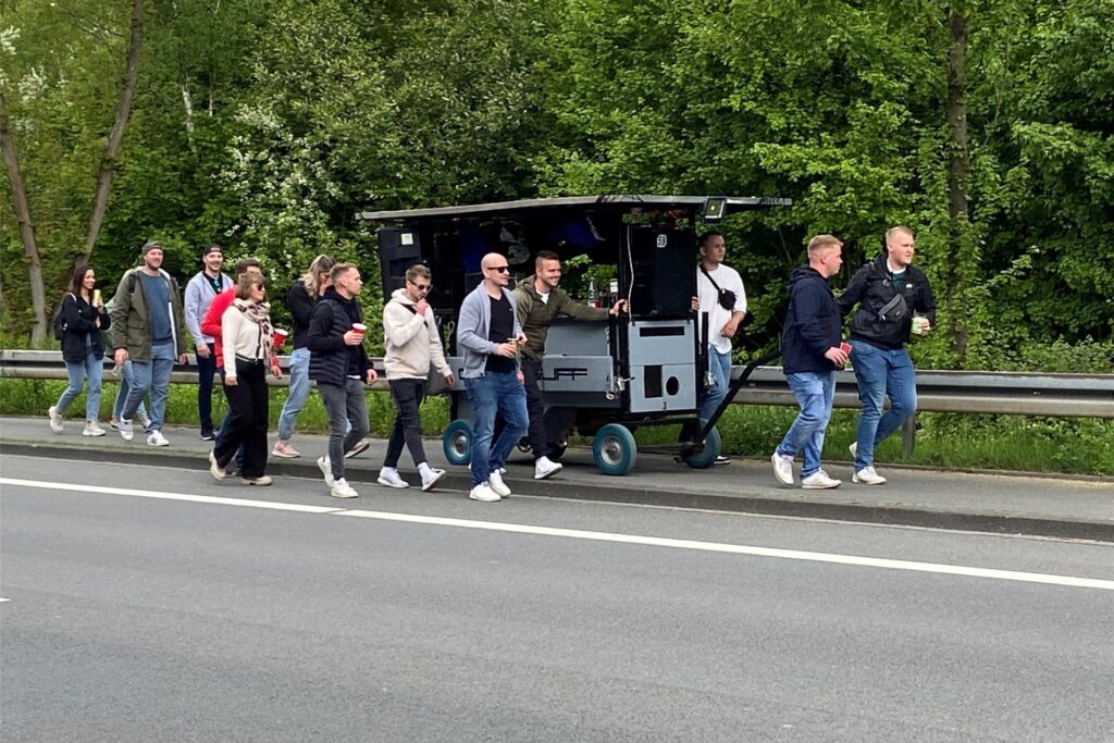 Musik- und Lichtanlagen dürfen beim 1. Mai in Haltern nicht fehlen.