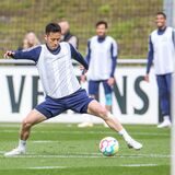 26.04.2023, Fussball, Saison 2022/2023, 1. Bundesliga, Training FC Schalke 04, Maya Yoshida (FC Schalke 04)