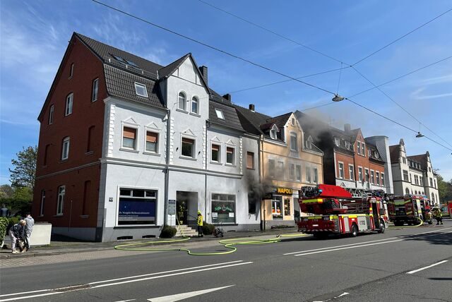 Die Feuerwehr am Donnerstag gegen 14.15 Uhr an der Ringstraße in Castrop
