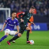 14.01.2023, Fussball, Saison 2022/2023, 1. Bundesliga, Testspiel, FC Schalke 04 – Werder Bremen, v. l. Maya Yoshida (FC Schalke 04), Marvin Duksch (SV Werder Bremen)