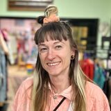 Die Dortmunderin Maike Hinz (36) hat sich mit ihrem eigenen Vintage-Laden einen Traum erfüllt.
