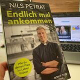 Nils Petrat (43) hat nun sein zweites Buch veröffentlicht. Darin geht es um die Suche nach dem Sinn des Lebens.
