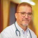Dominik Schneider, Leiter der Dortmunder Kinderklinik, warnt vor einem gefährlichen Tiktok-Trend.