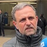 Der stellvertretende Karstadt-Betriebsrat Thomas Bader und Joffrey Kallweit vor dem Warenhaus am Westenhellweg, das am Freitag, 28. April lange geschlossen war